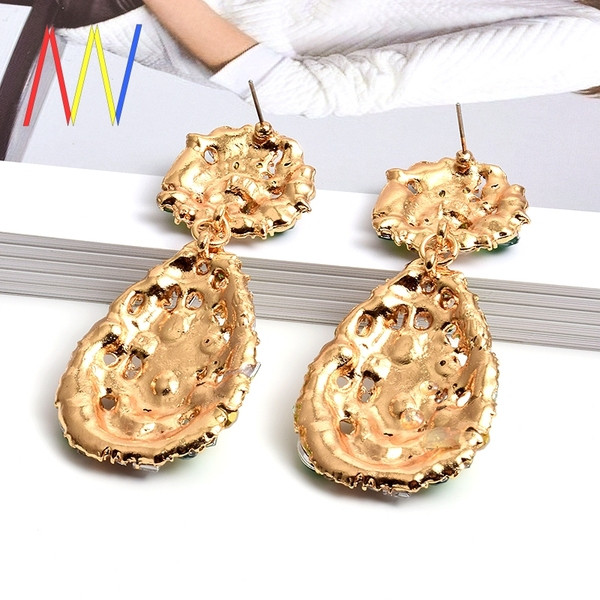 Cercei eleganti de dama in forma de lacrima cu pietre