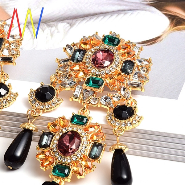 Cercei de damă retro cu pietre