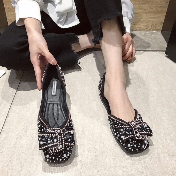 Pantofi moderni de dama cu pietre si talpa plate