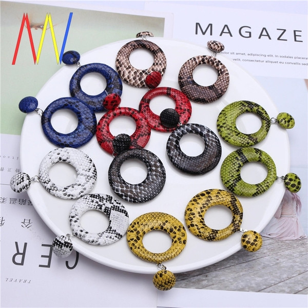 Cercei de dama actuali cu imprimeu animal