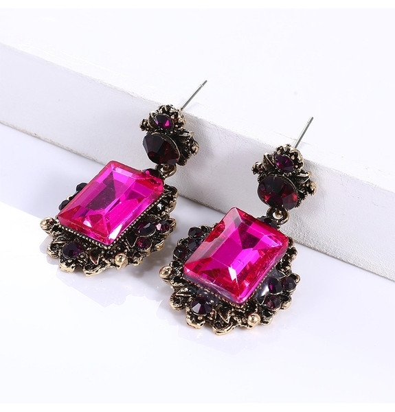 Cercei retro cu pietre