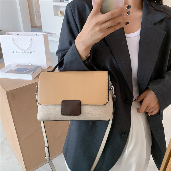 Geantă de umăr mică de damă cu închizătoare