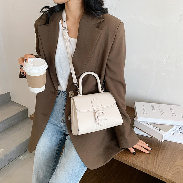 Geantă pătrată de damă din piele ecologică cu închizătoare