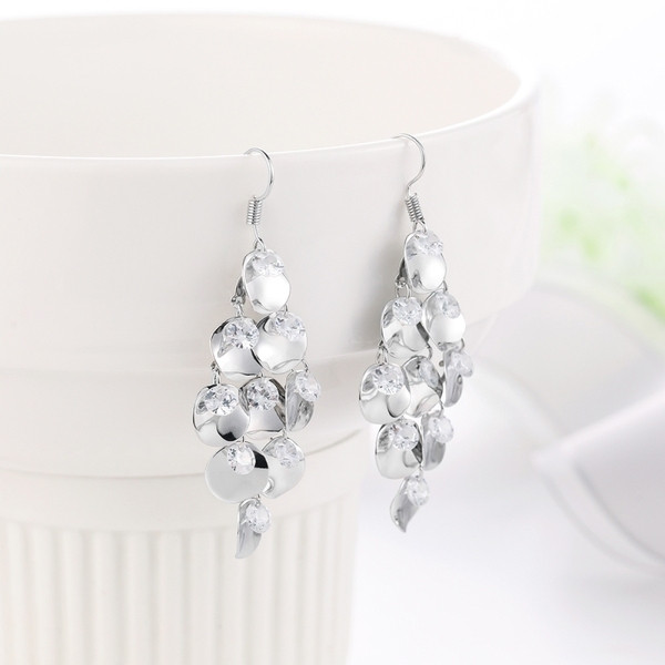 Cercei moderni de dama din argint cu pietre