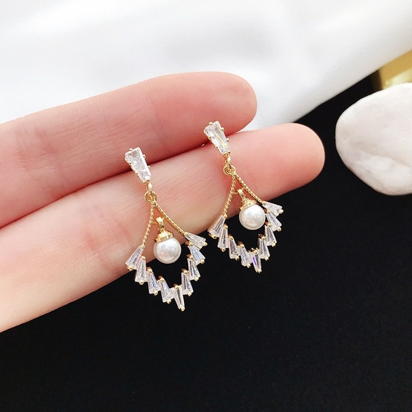 Cercei de dama din aur cu pietre si perle