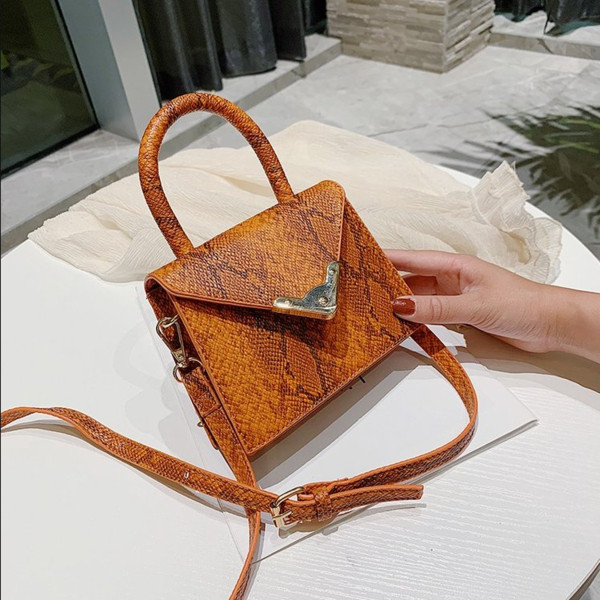 Mini geanta de dama eleganta din piele ecologica cu imprimeu animal