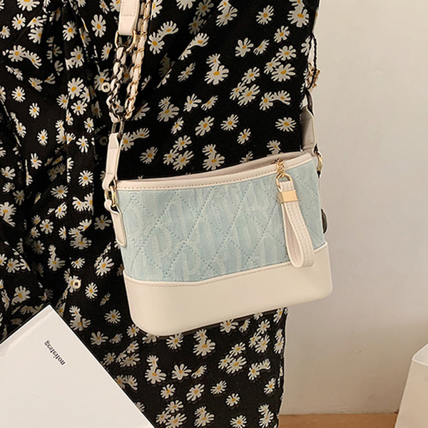 Ikdienas sieviešu plecu soma ar platu rokturi