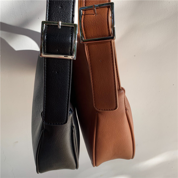 Ikdienas sieviešu plecu soma ar metāla sprādzi