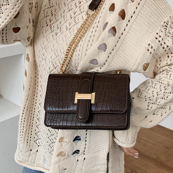 Kvadrātveida sieviešu plecu soma no eko ādas