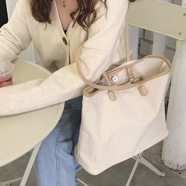 Ikdienas sieviešu somas gludu plecu modelis