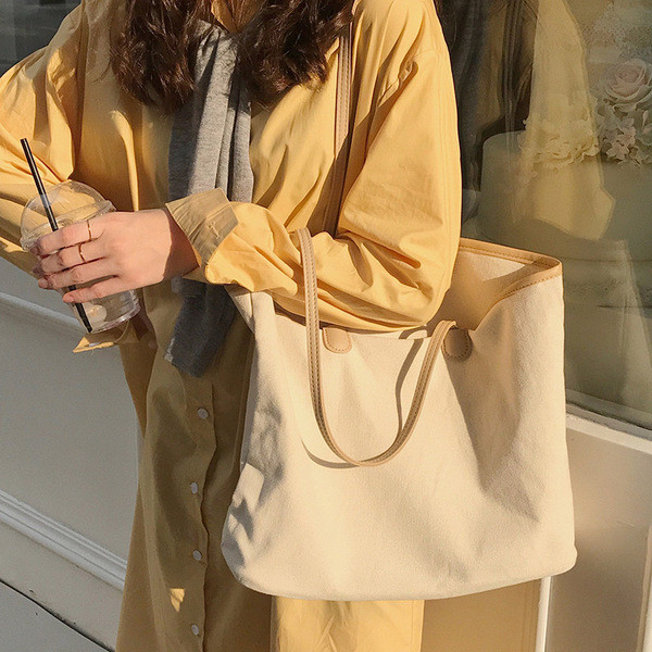 Ikdienas sieviešu somas gludu plecu modelis