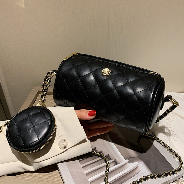 Sieviešu ikdienas maza somiņa ar metāla apdari