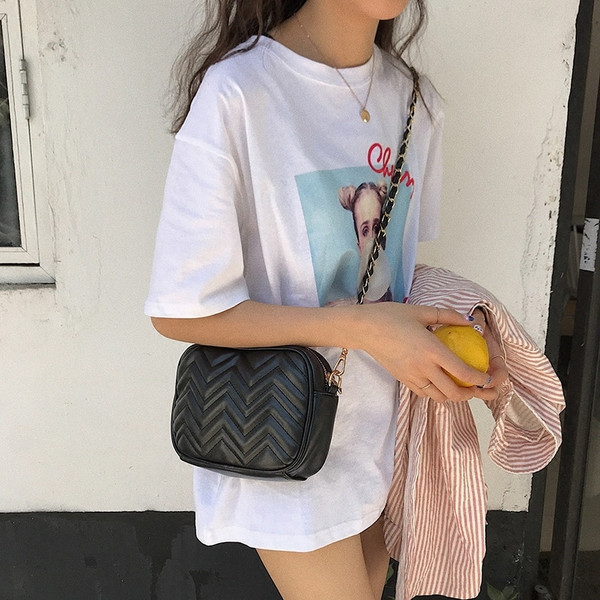 Moderna sieviešu soma ar garu rokturi un priekšējo kabatu