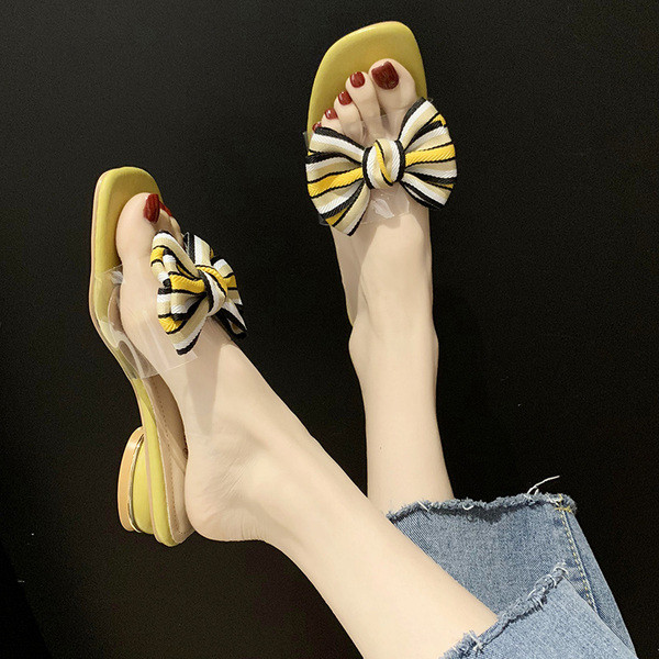 Sieviešu modernas čības ar lentīti