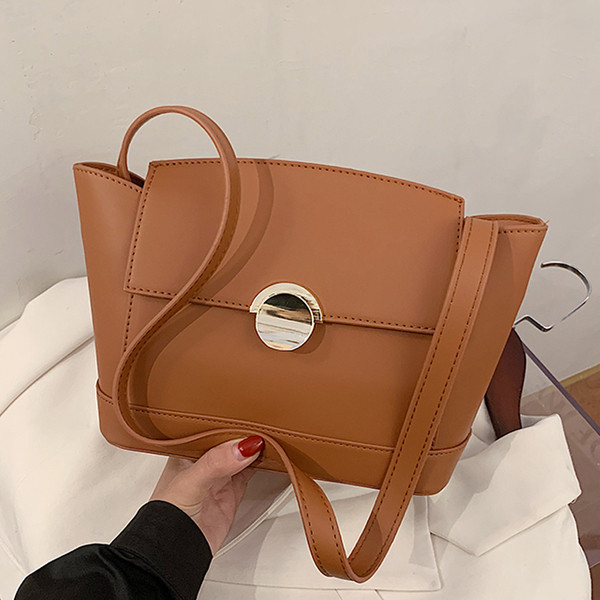 Geantă de umăr modernă cu închizătoare