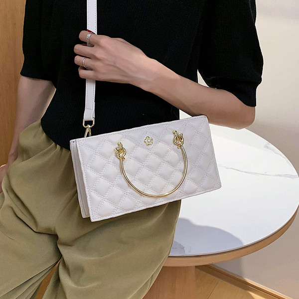 Aktuālā sieviešu soma no eko ādas ar rāvējslēdzēju