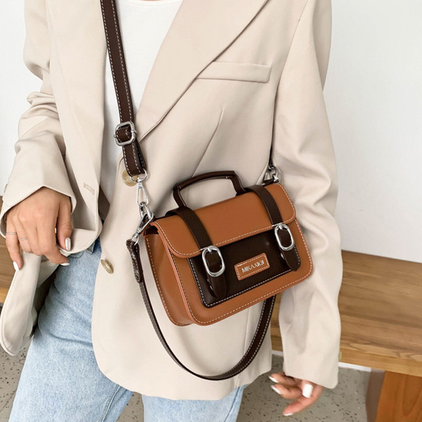 Ikdienas sieviešu mazā soma ar sprādzēm