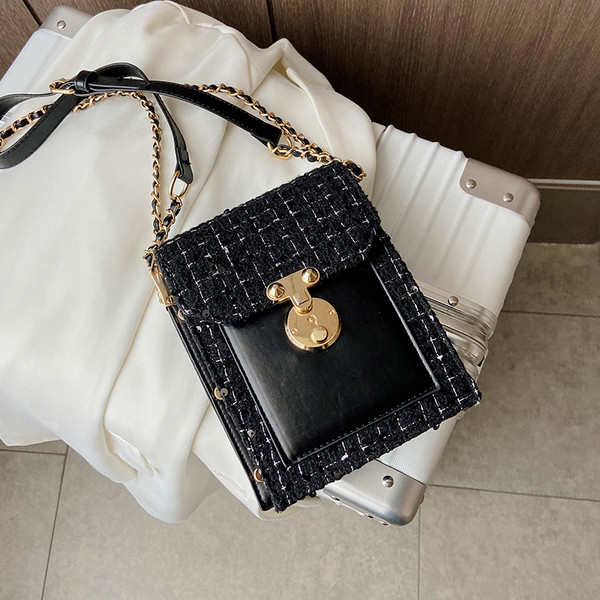 Stilīga rokassomiņa ar aizdari