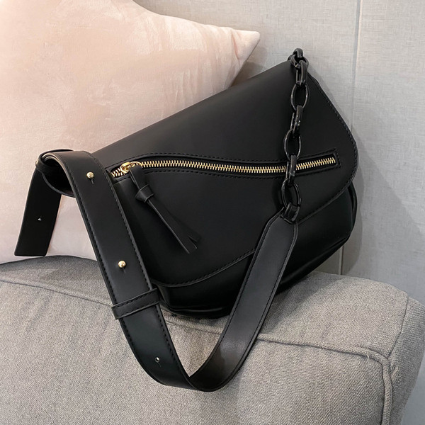 Sieviešu ikdienas soma no eko ādas ar rāvējslēdzēju