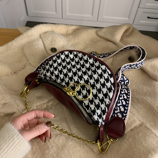 Moderna sieviešu soma ar garu rokturi un metāla ķēdīti