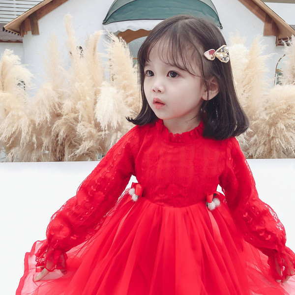 Jauna modeļa bērnu kleita ar tilla un garām piedurknēm