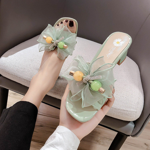 Sieviešu čības ar kvadrātveida papēdi un tillu