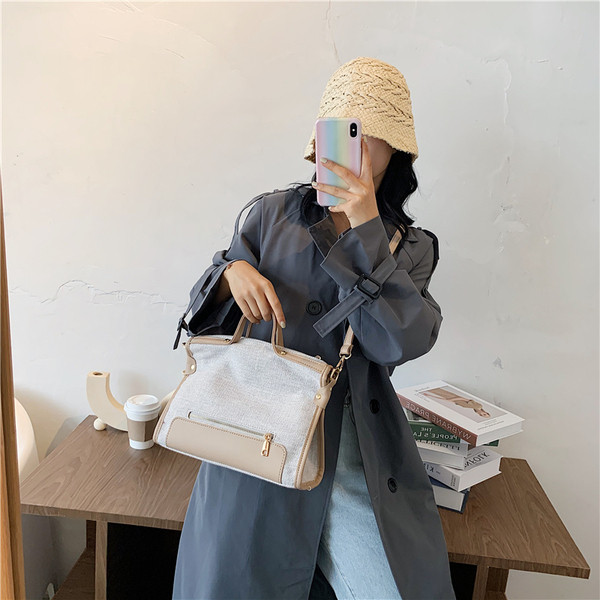 Sieviešu moderna tekstila soma kvadrāta formā