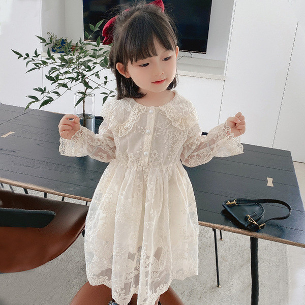 Moderna bērnu kleita ar izšuvumiem un garām piedurknēm