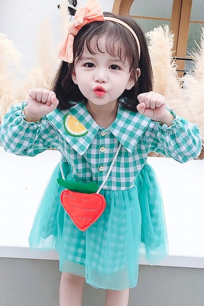 Stilīga bērnu kleita ar garām piedurknēm un pogām