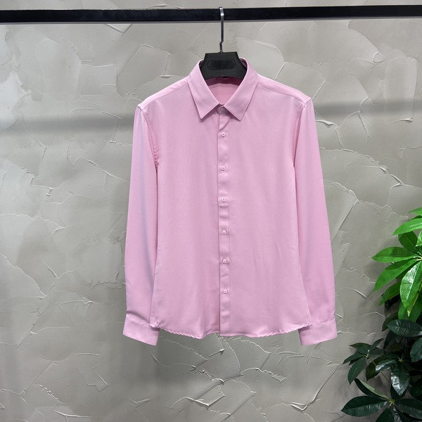 Klasisks vīriešu krekls ar garām piedurknēm un apkakli