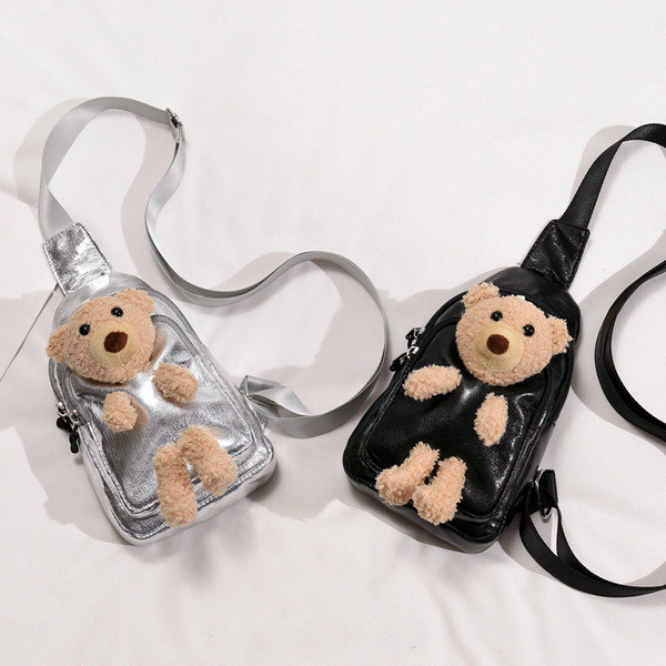 Ikdienas sieviešu plecu soma ar 3D elementu