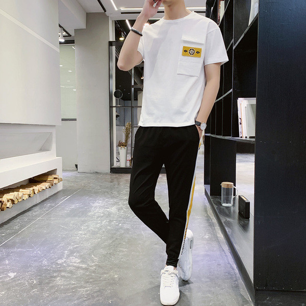 Vīriešu sporta komplekts ar T-kreklu un biksēm