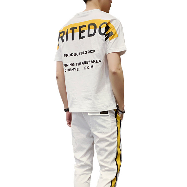 Vīriešu sporta komplekts ar T-kreklu un biksēm