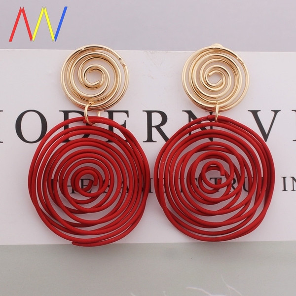 Spirālveida sieviešu auskari