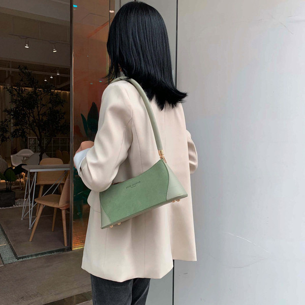 Stilīga sieviešu soma no eko ādas plecam