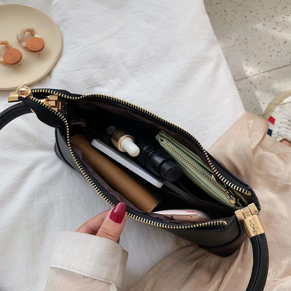 Stilīga sieviešu soma no eko ādas plecam