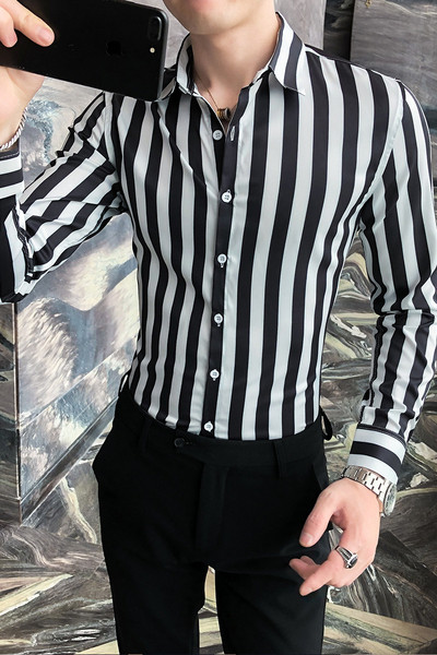 Svītrains krekls ar klasisku apkakli un garām piedurknēm