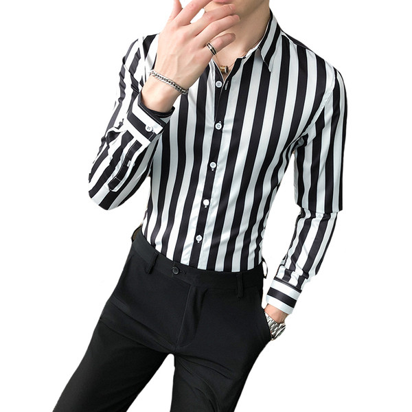 Svītrains krekls ar klasisku apkakli un garām piedurknēm