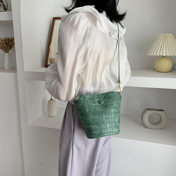 Stilīgs rokassomas vienkāršs modelis