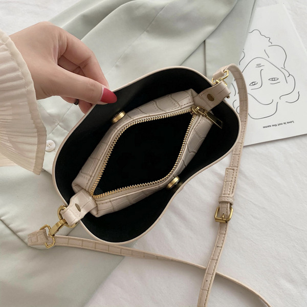 Stilīgs rokassomas vienkāršs modelis