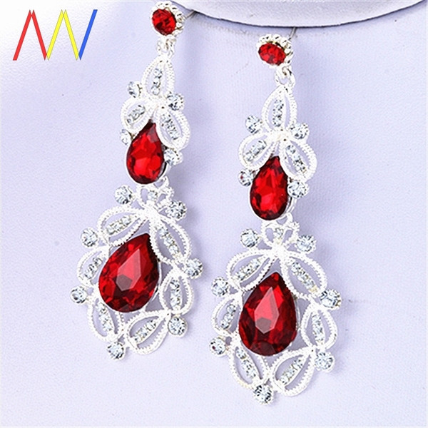 Eleganti sieviešu retro auskari ar akmeņiem