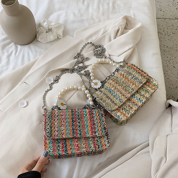 Stilīga sieviešu kvadrātveida soma ar dekoratīvām pērlēm