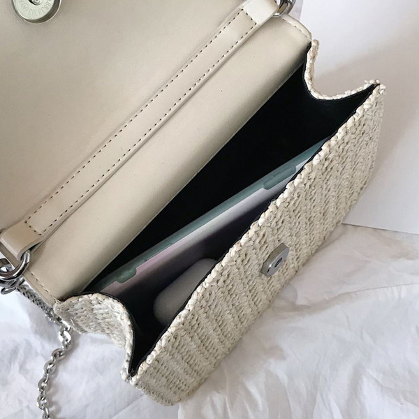 Stilīga sieviešu kvadrātveida soma ar dekoratīvām pērlēm