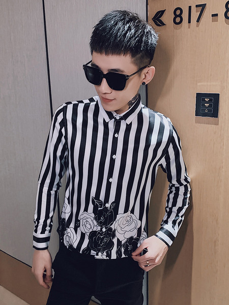 Moderns vīriešu svītrains krekls ar garām piedurknēm un apdruku