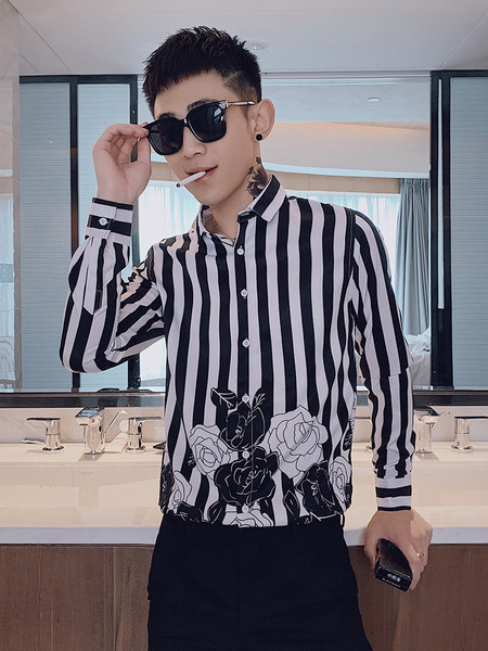 Moderns vīriešu svītrains krekls ar garām piedurknēm un apdruku