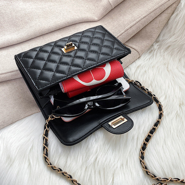 Sieviešu ikdienas soma no eko ādas ar metāla rotājumiem