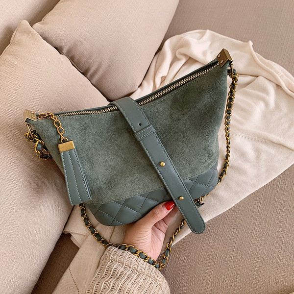 Modern női táska eko bőrből, cipzárral