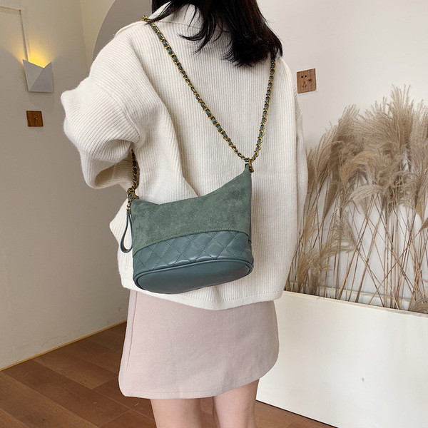 Modern női táska eko bőrből, cipzárral