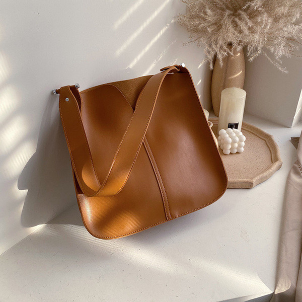 Női felsőtáska széles modell eko bőrből