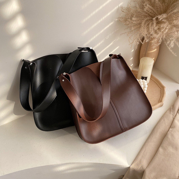 Női felsőtáska széles modell eko bőrből